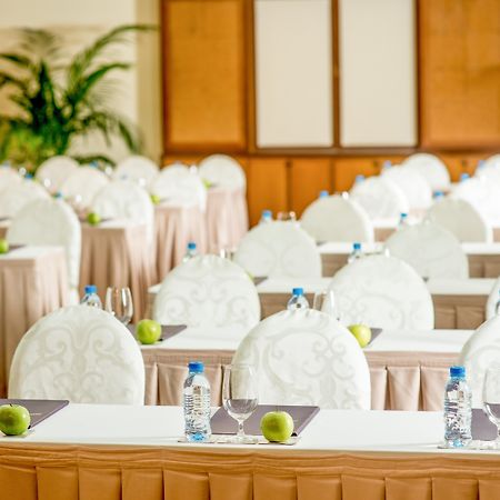 Avani Hai Phong Harbour View Hotel מראה חיצוני תמונה