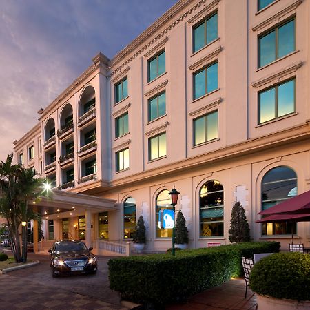 Avani Hai Phong Harbour View Hotel מראה חיצוני תמונה