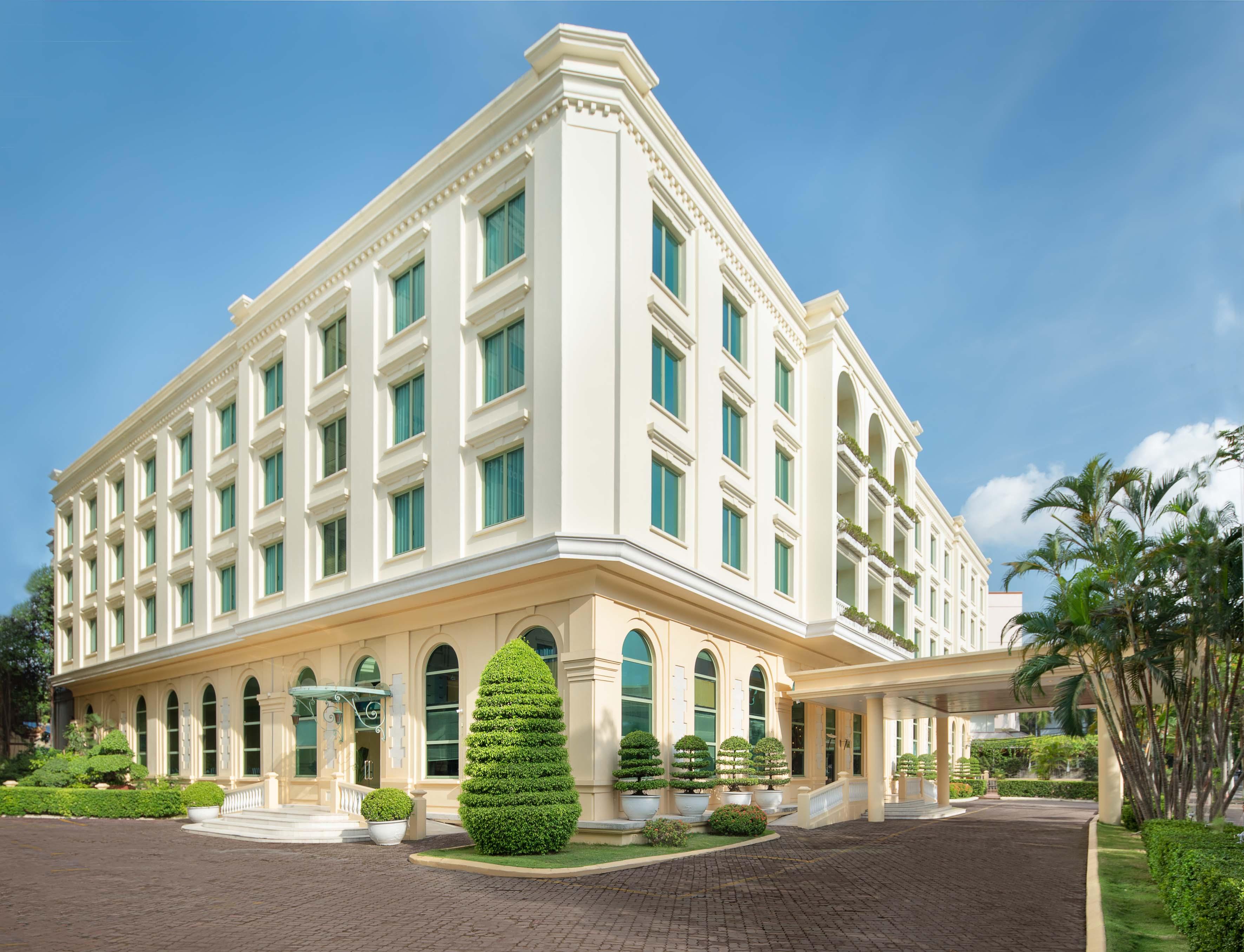 Avani Hai Phong Harbour View Hotel מראה חיצוני תמונה