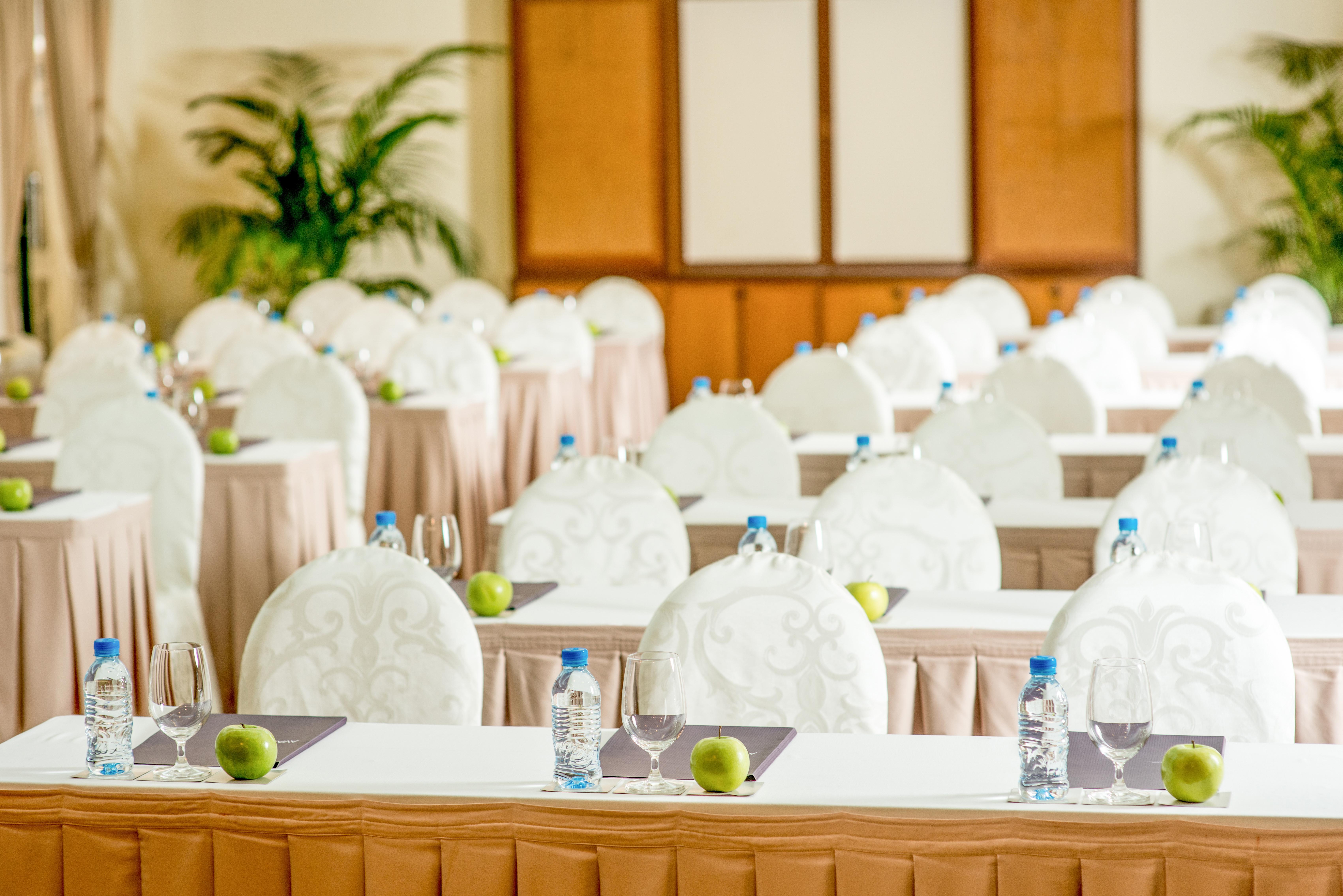 Avani Hai Phong Harbour View Hotel מראה חיצוני תמונה